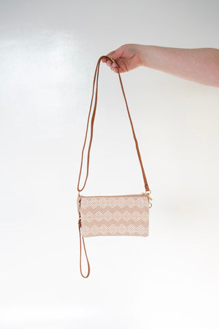 WOVEN DIAMOND PATTERN CLUTCH WITH FAUX LEATHER IN MAUVE - Love Marlow