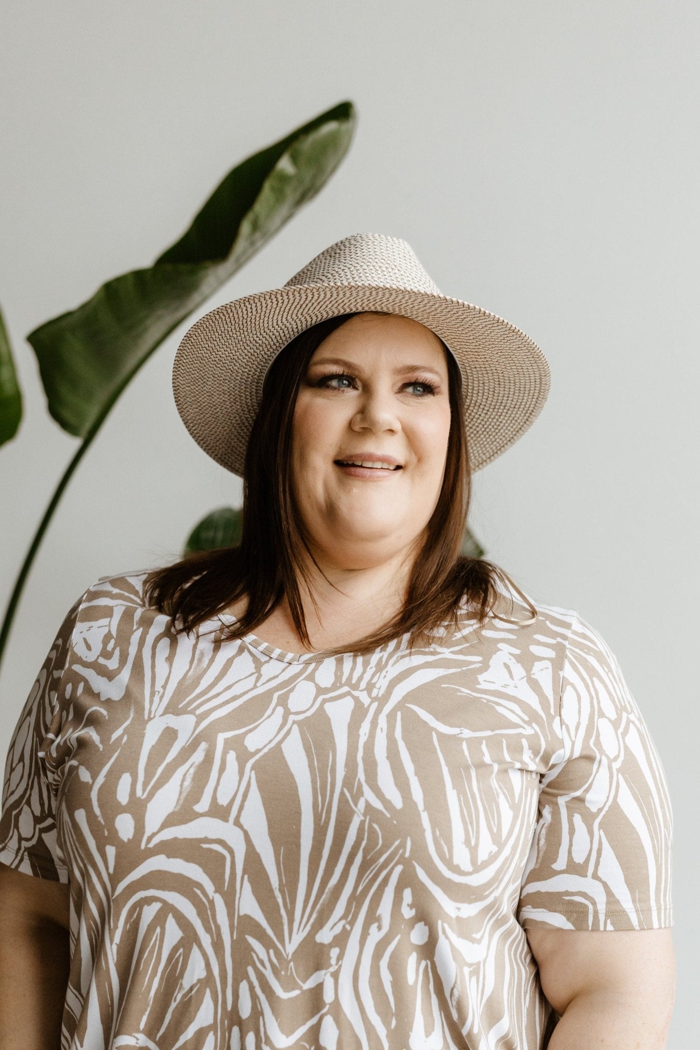 WOVEN FEDORA IN IVORY AND MOCHA BEIGE - Love Marlow