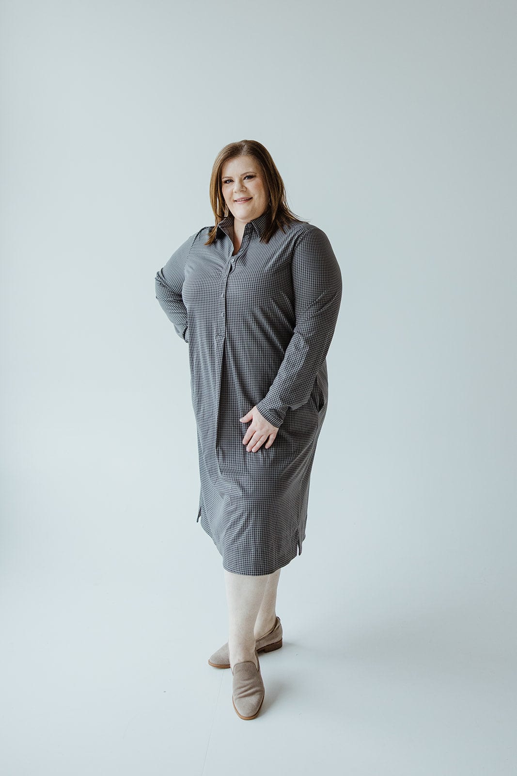 WRINKLE FREE SHIFT DRESS IN HOUNDSTOOTH - Love Marlow