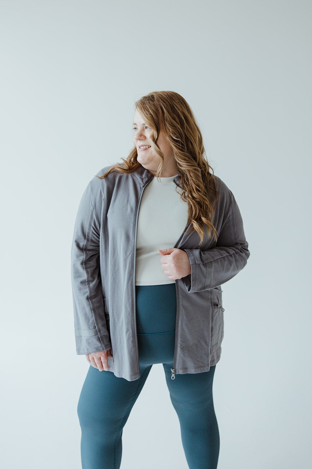 ZIP - UP COWL NECK WITH BUTTON BACK IN SHADOW - xL - Love Marlow