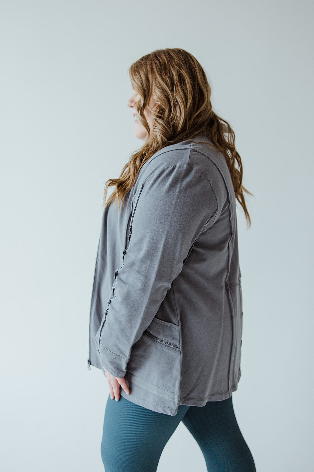 ZIP - UP COWL NECK WITH BUTTON BACK IN SHADOW - xL - Love Marlow