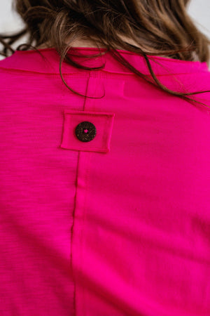 3/4 SLEEVE TUNIC WITH BUTTON DETAIL IN GLAM PINK