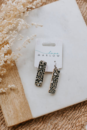 
            
                Load image into Gallery viewer, ASHLEE EARRINGS IN SILVER ANIMAL PRINT
            
        