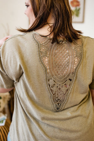 COTTON TEE WITH CROCHET LACE BACK IN FADED ARMY