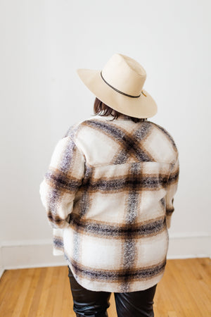 
            
                Load image into Gallery viewer, CROISSANT PLAID SHACKET
            
        