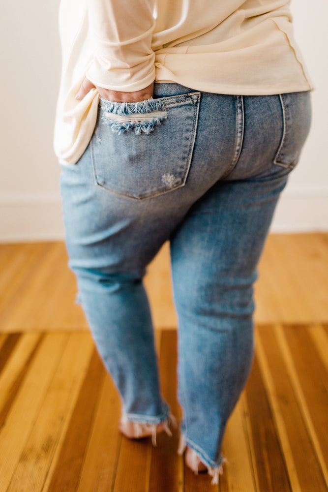 
            
                Load image into Gallery viewer, JUDY BLUE HIGH-RISE 90&amp;#39;S FIT DISTRESSED SLIM STRAIGHT LEG JEANS
            
        
