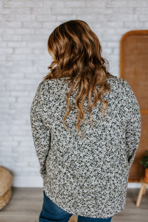
            
                Load image into Gallery viewer, JERSEY KNIT LONG-SLEEVE TURTLENECK IN FLORAL PRINT
            
        