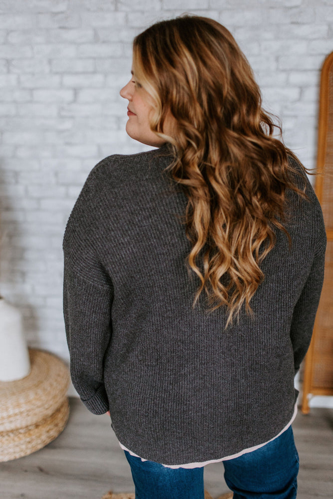 
            
                Load image into Gallery viewer, KNIT CARDIGAN WITH ROLLED SLEEVES
            
        