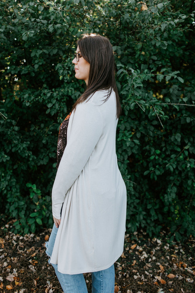 LIGHTWEIGHT LONG-SLEEVED DUSTER CARDIGAN IN SAND