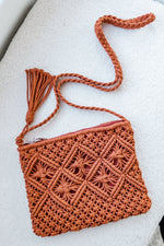 MACRAME CROSSBODY BAG IN RUST