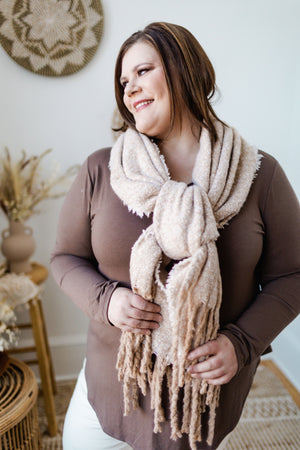 SOFT NUBBY SCARF WITH FRINGE IN IVORY