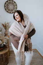 SOFT NUBBY SCARF WITH FRINGE IN IVORY