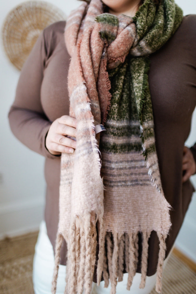 
            
                Load image into Gallery viewer, SOFT NUBBY SCARF WITH FRINGE IN PINK AND GREEN
            
        