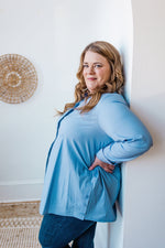 STRETCHY BUTTON-UP BLOUSE WITH BUTTON DETAILS IN ICE BLUE
