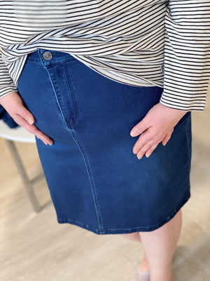 
            
                Load image into Gallery viewer, STRETCHY DENIM PENCIL SKIRT
            
        