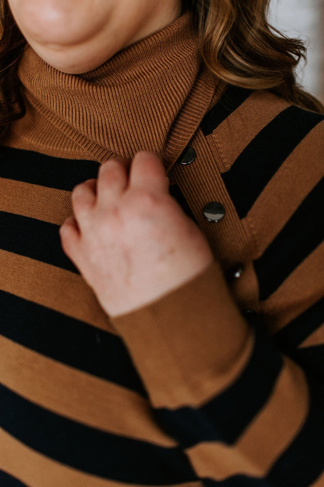 
            
                Load image into Gallery viewer, STRIPED TURTLENECK WITH BUTTON DETAIL
            
        
