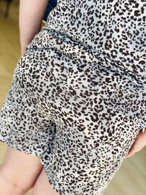 
            
                Load image into Gallery viewer, SUPER SOFT ANIMAL PRINT LOUNGE SHORTS WITH HIGHLIGHTER PINK DETAIL
            
        