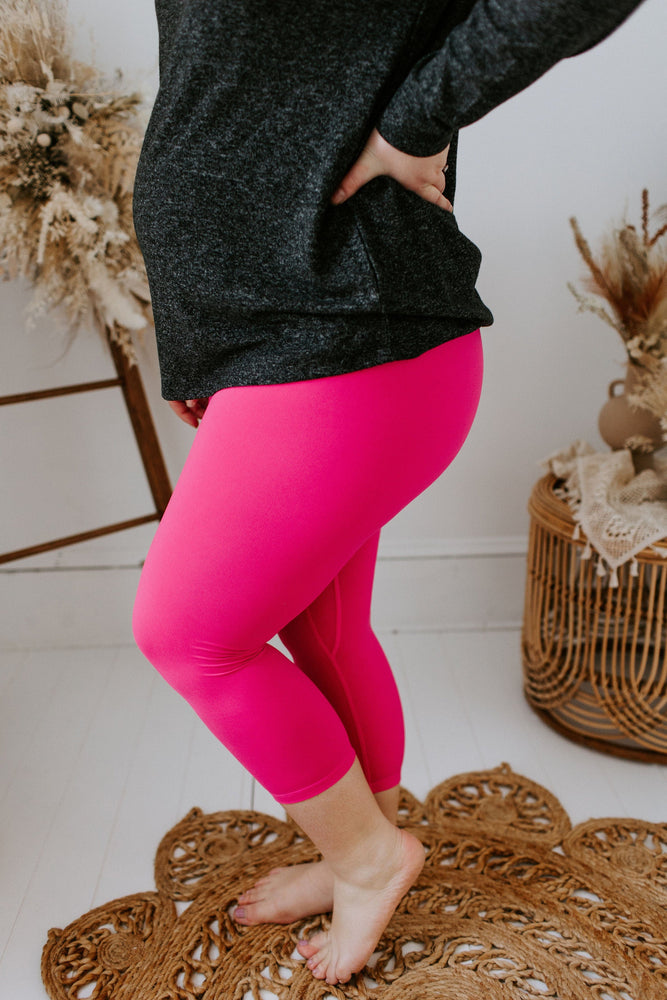 Lululemon Hot Pink In The Flow Ruched Capri Leggings Size 2