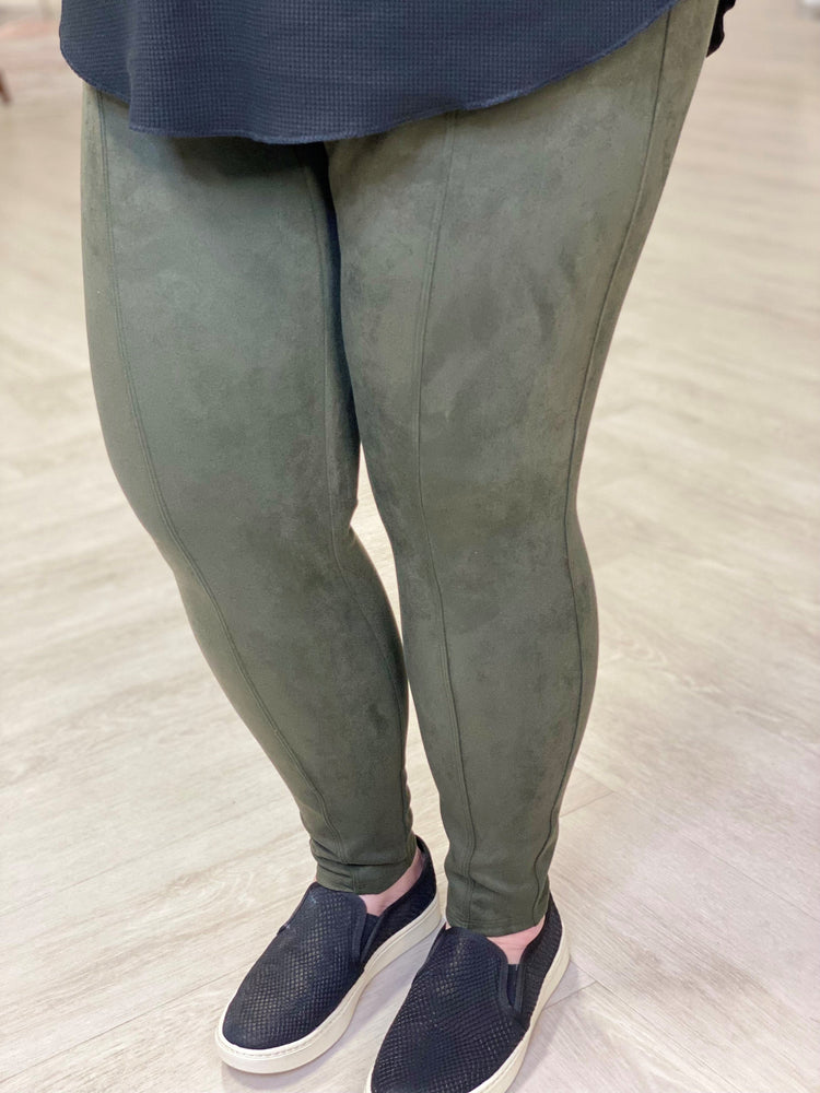 Spanx© LOOK AT ME NOW SEAMLESS LEGGING IN OLIVE LEOPARD – Love Marlow