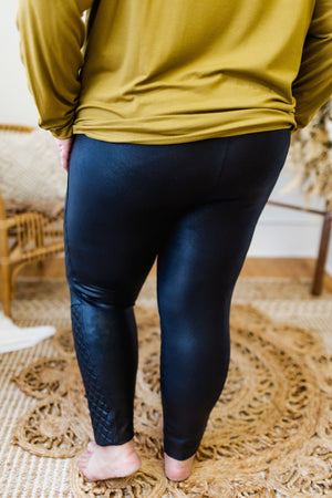 Spanx© FAUX LEATHER QUILTED LEGGINGS
