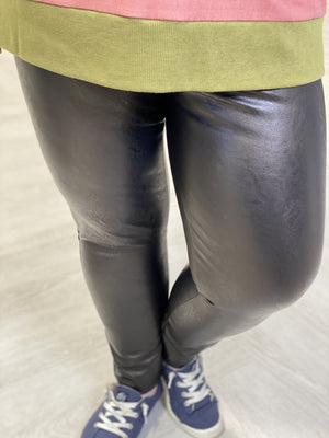 
            
                Load image into Gallery viewer, Spanx© Leather-Like Ankle Skinny Pant
            
        