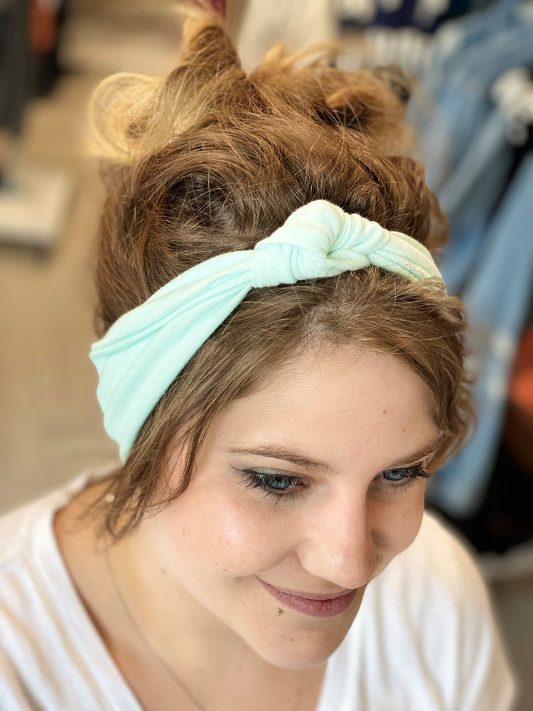 
            
                Load image into Gallery viewer, TOP KNOT HEADBAND IN LIGHT MINT
            
        