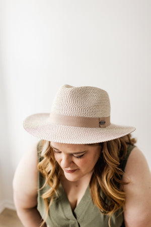 WOVEN FEDORA IN IVORY AND MOCHA BEIGE