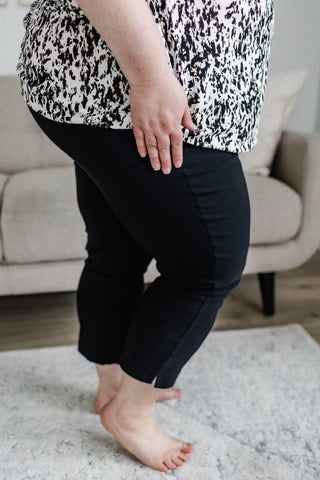 CAPRI DRESS PANT IN Black 12 / Black CAPRI DRESS PANT IN Black 12 / Black