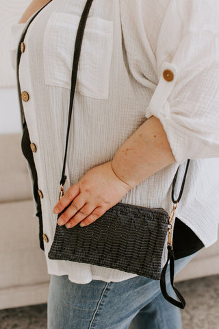 FAUX LEATHER WOVEN CLUTCH IN WASHED BLACK - Love Marlow