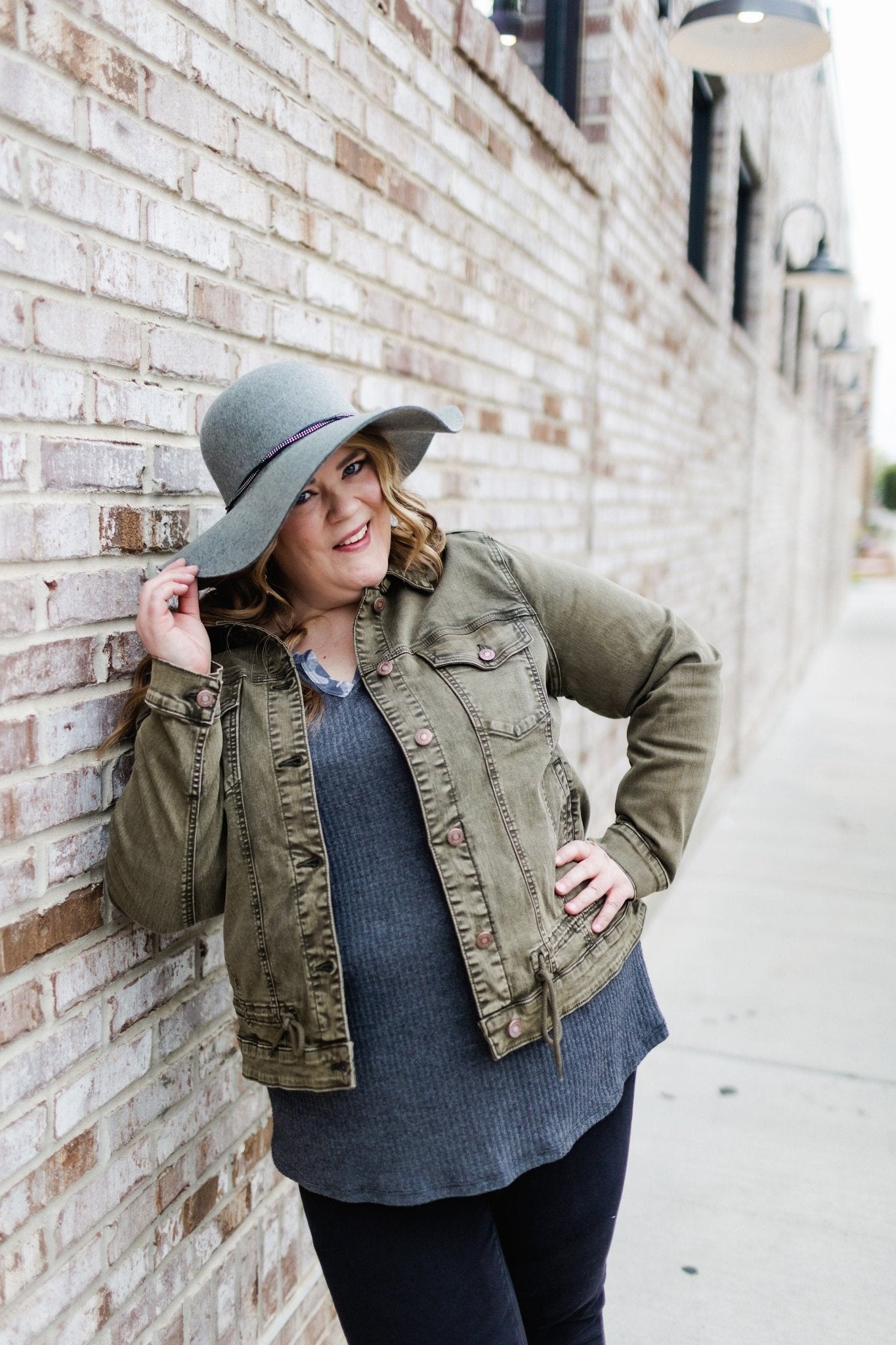 FLOPPY FELT HAT IN GREY - Love Marlow