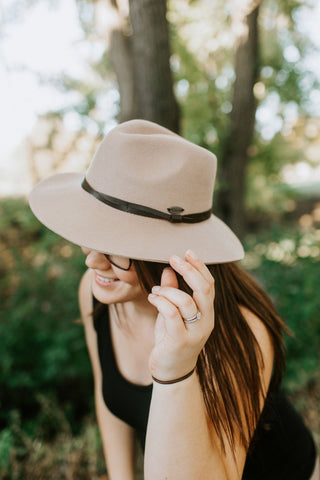 GAMBLER FELT HAT IN WOODROSE - Love Marlow