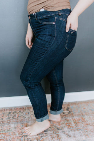 HIGH - RISE NON - DISTRESSED STRAIGHT LEG JEANS IN DENIM BLUE - Love Marlow