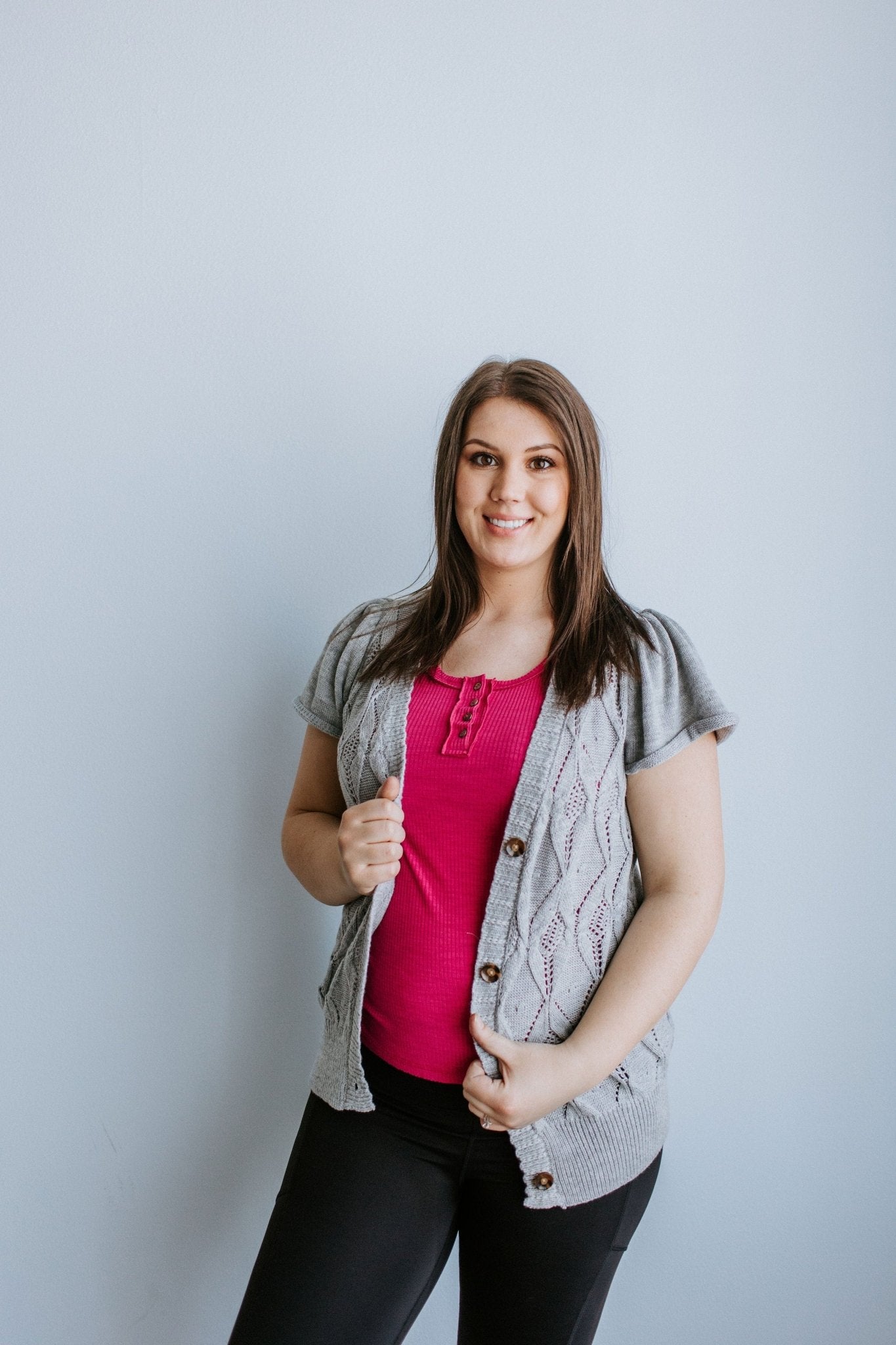 SHORT SLEEVE CABLE KNIT CARDIGAN IN HEATHER GREY - Love Marlow