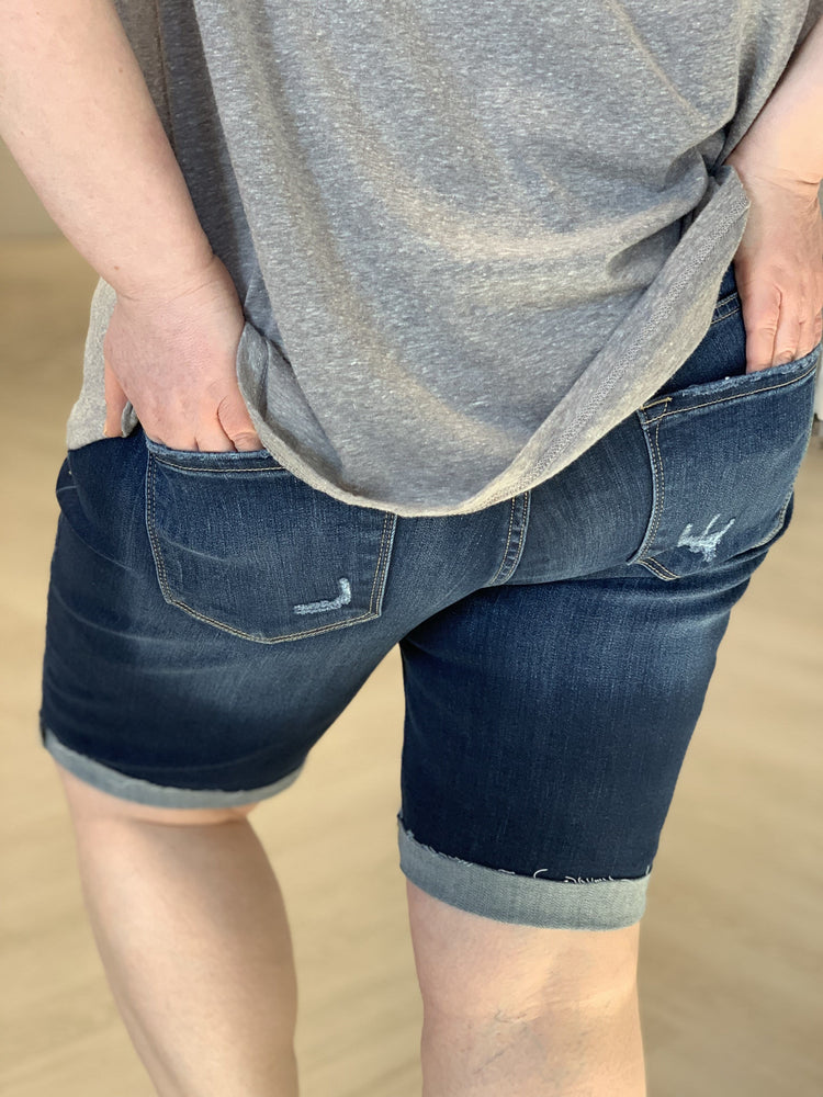 
            
                Load image into Gallery viewer, MID-RISE SLIGHTLY DISTRESSED BERMUDA SHORTS
            
        