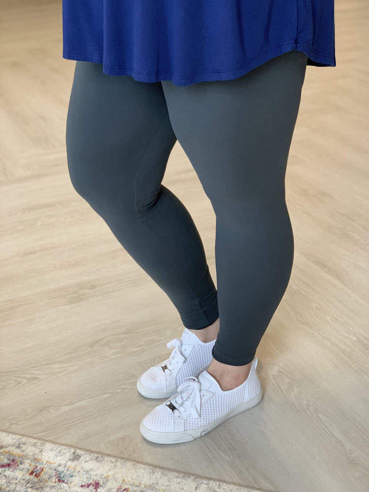 
            
                Load image into Gallery viewer, SOLID SOFT LEGGINGS
            
        