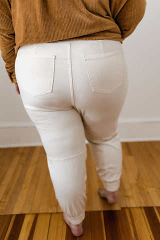 Spanx® STRETCH TWILL CARGO JOGGER IN PARCHMENT - L - Love Marlow