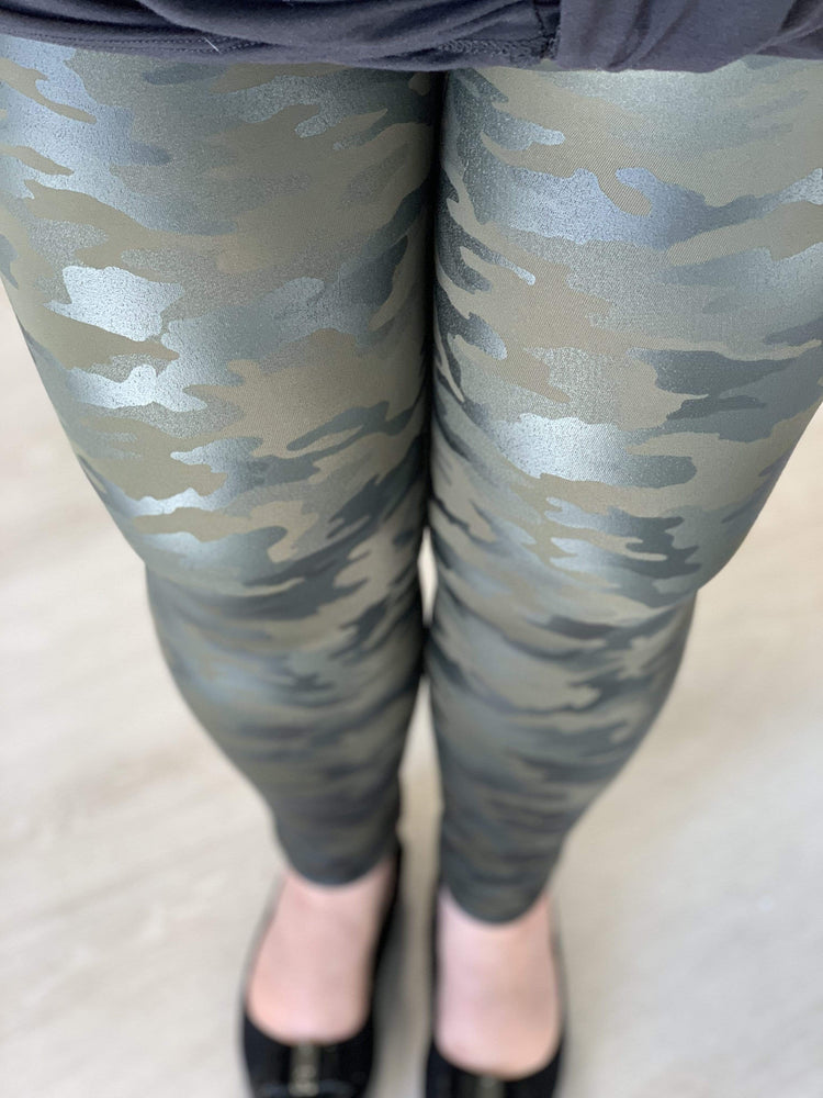Spanx FAUX LEATHER CAMO LEGGINGS BLACK CAMO 20185R SIZE XS - $49 (50% Off  Retail) - From Trendshoppe