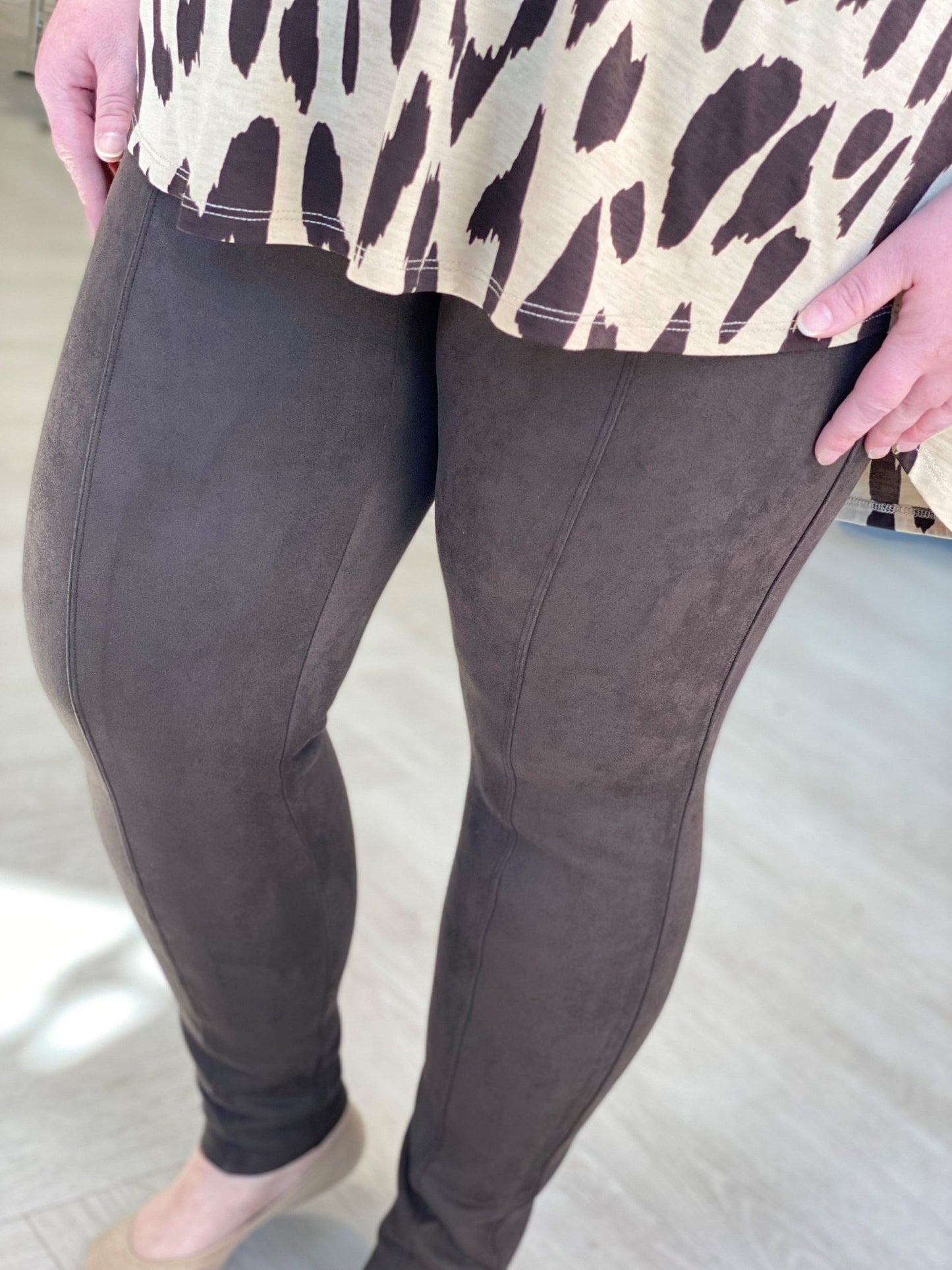 Spanx© FAUX SUEDE LEGGINGS IN CHOCOLATE BROWN - L - Love Marlow