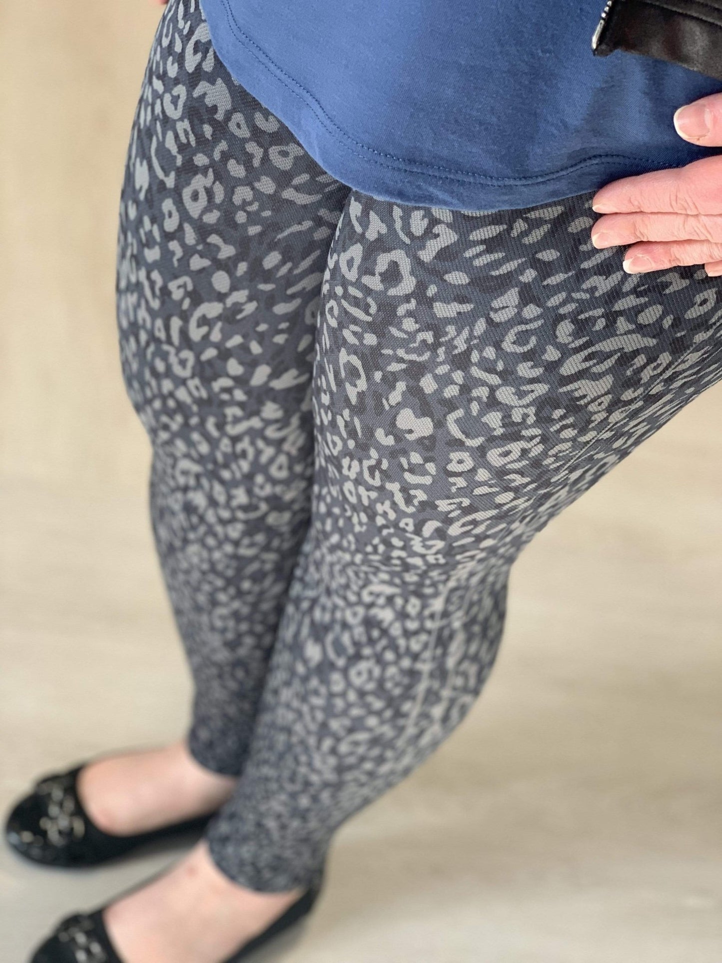 Spanx© LOOK AT ME NOW SEAMLESS LEGGING - Black Camo, Indigo Leopard - Love Marlow