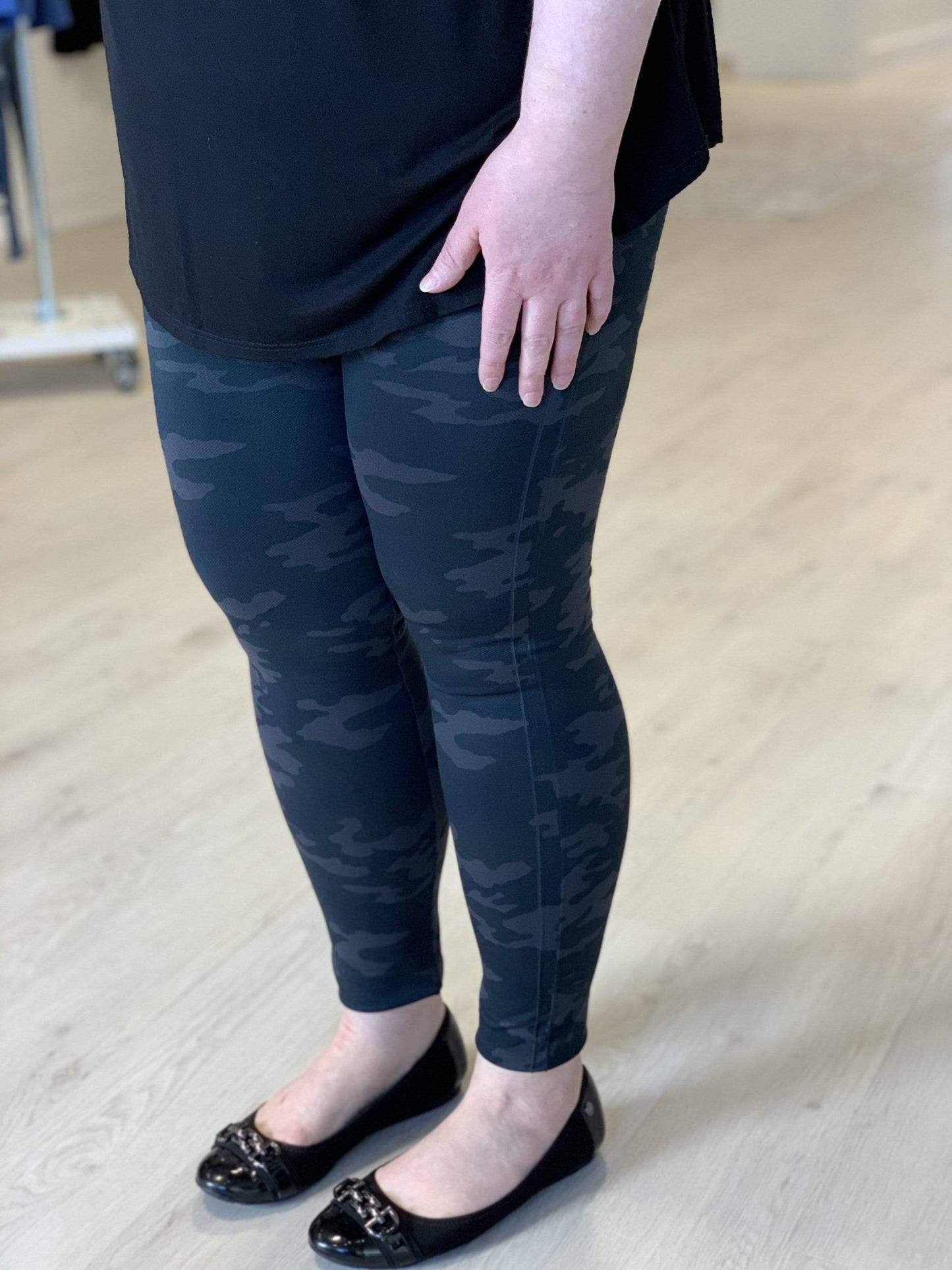 Spanx© LOOK AT ME NOW SEAMLESS LEGGING - Black Camo, Indigo Leopard - Love Marlow