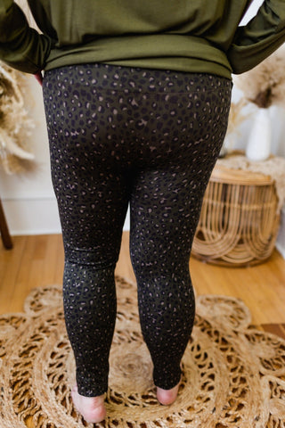 Spanx© LOOK AT ME NOW SEAMLESS LEGGING IN OLIVE LEOPARD - Love Marlow