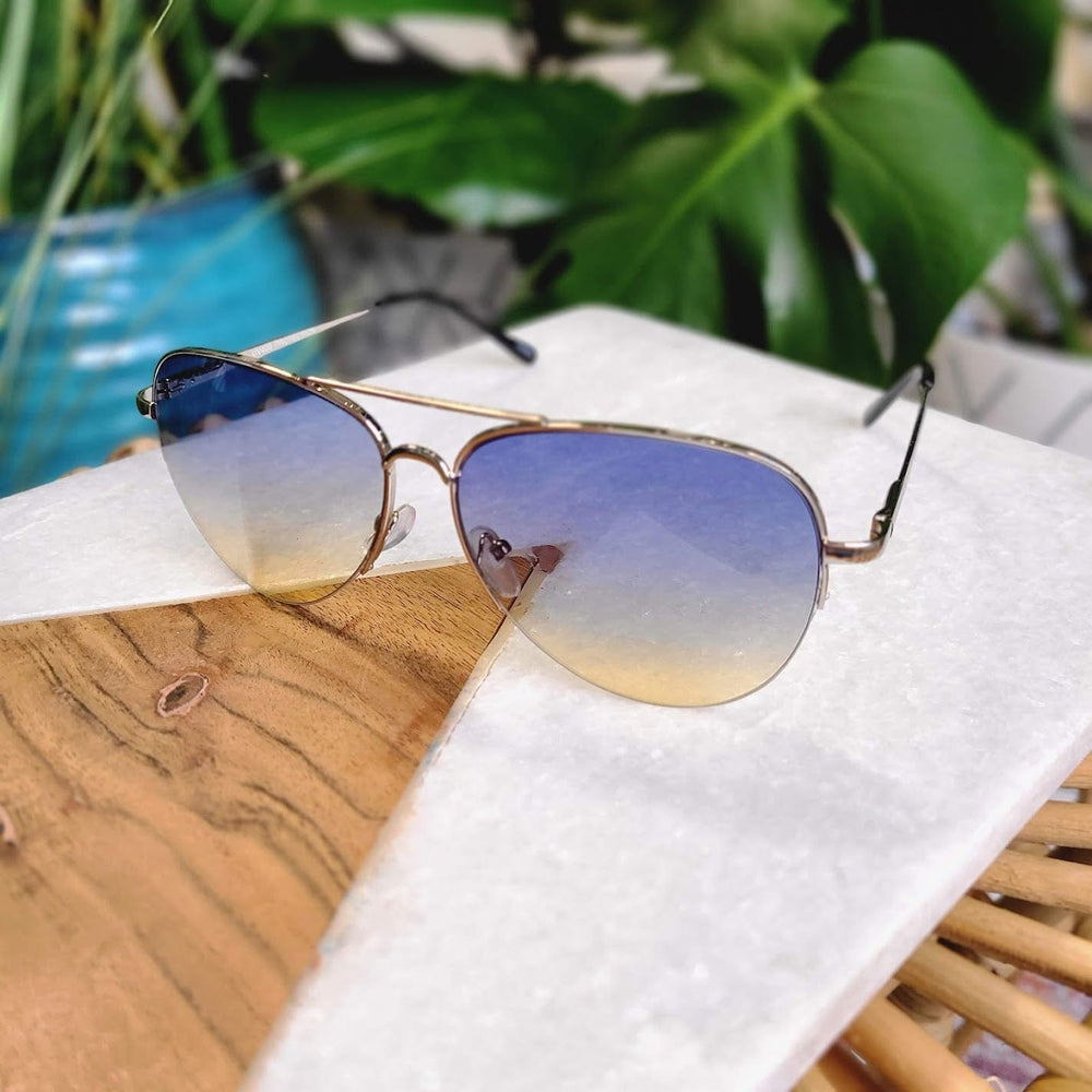 
            
                Load image into Gallery viewer, TULUM SUNGLASSES IN DAWN
            
        