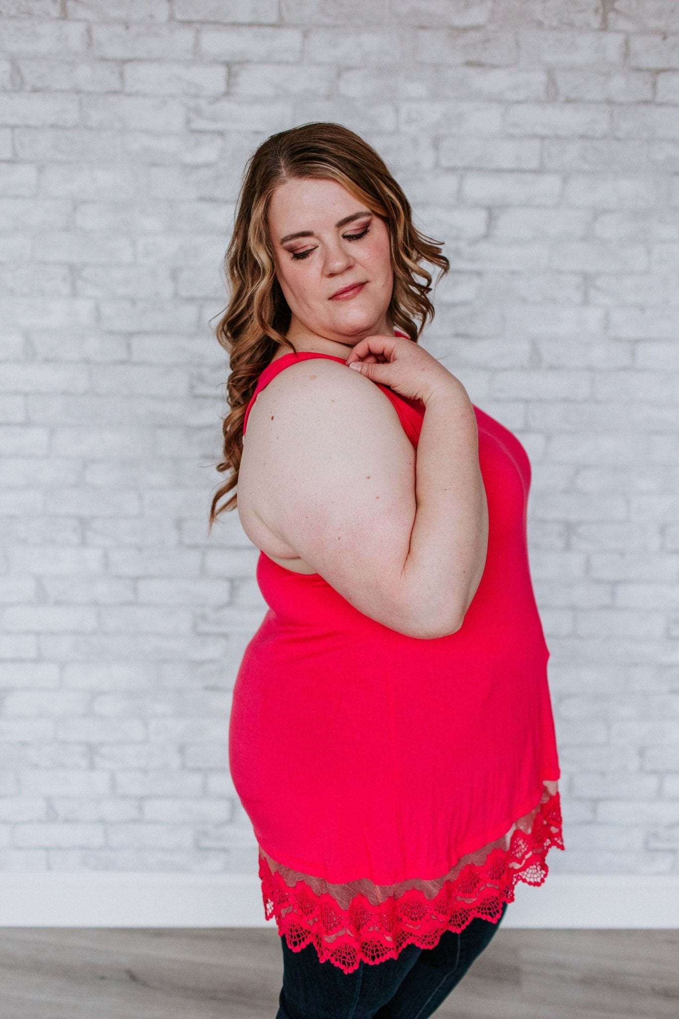 TUNIC TANK WITH LACE EDGE IN CORAL - 3x - Love Marlow