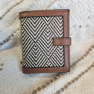 WOVEN ARROW PATTERN WALLET IN BLACK - Love Marlow