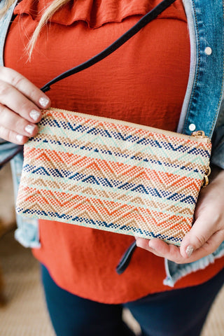WOVEN STRAW CLUTCH WITH FAUX LEATHER DETAILS IN STRAWBERRY MINT - Love Marlow