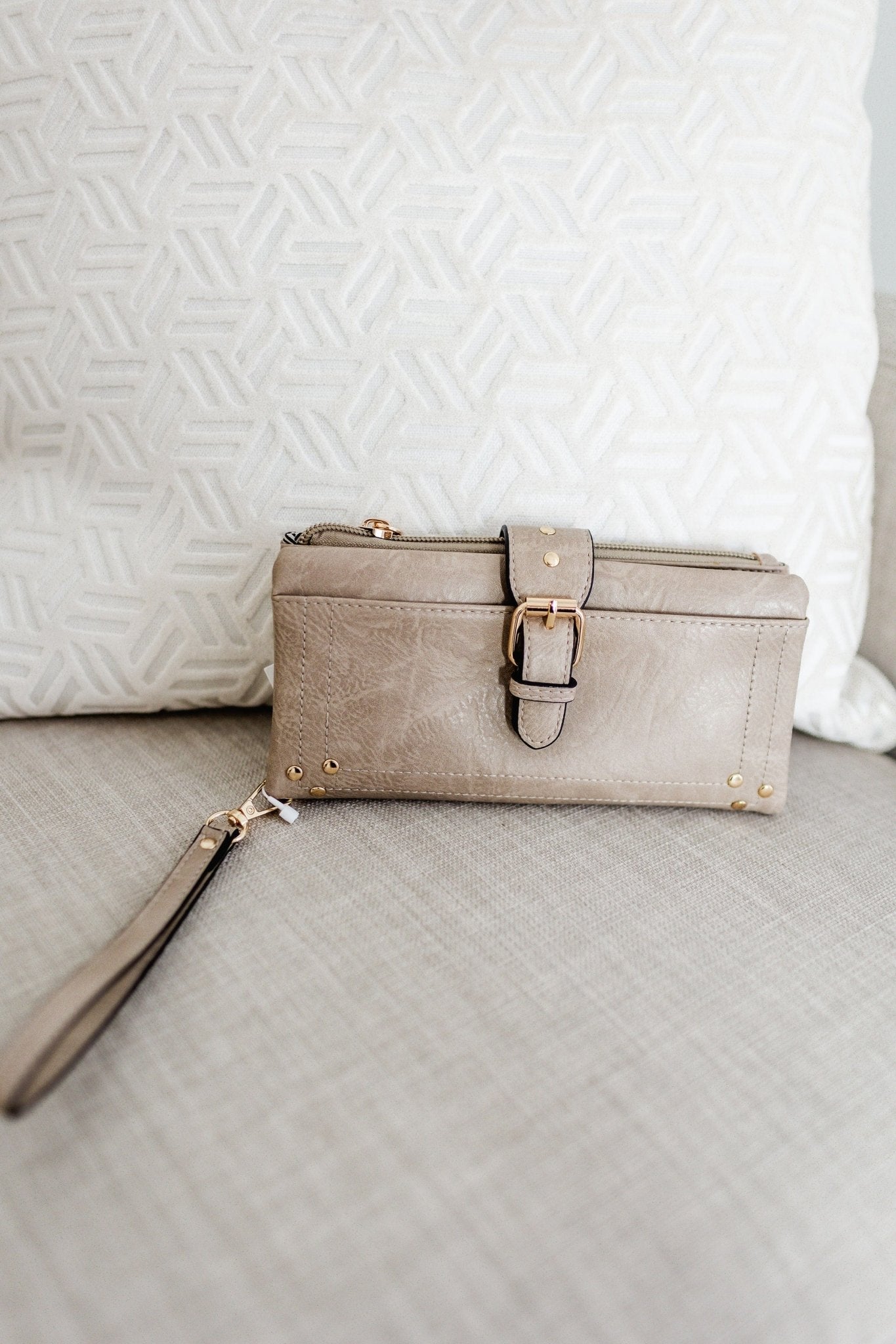 WRISTLET WALLET WITH BUCKLE DETAIL IN SHITAKE - Love Marlow